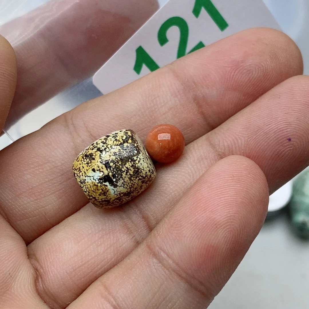 南红玛瑙未镶嵌珠宝奇石