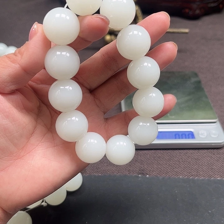 和田玉（糖玉）未镶嵌颈饰