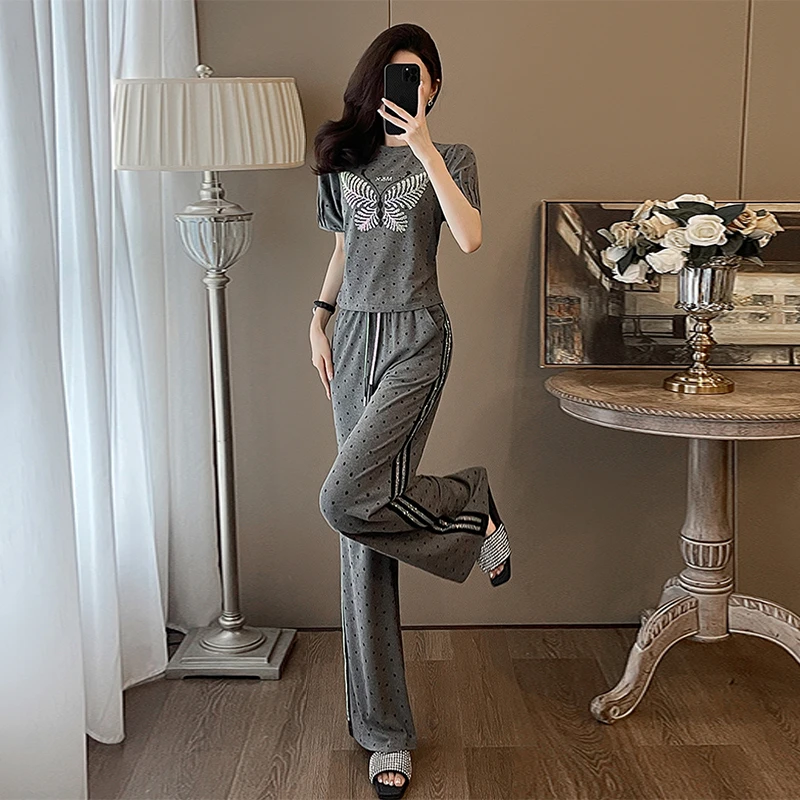 欧货爆款休闲运动套装女夏时髦洋气刺绣蝴蝶短袖高腰阔腿裤两件套