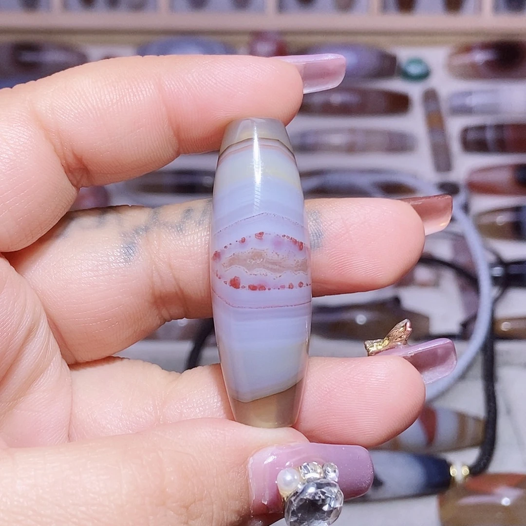 牧***云玛瑙/玉髓未镶嵌颈饰