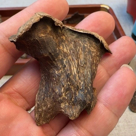 摆件沉香老香港沉水包头5.9克