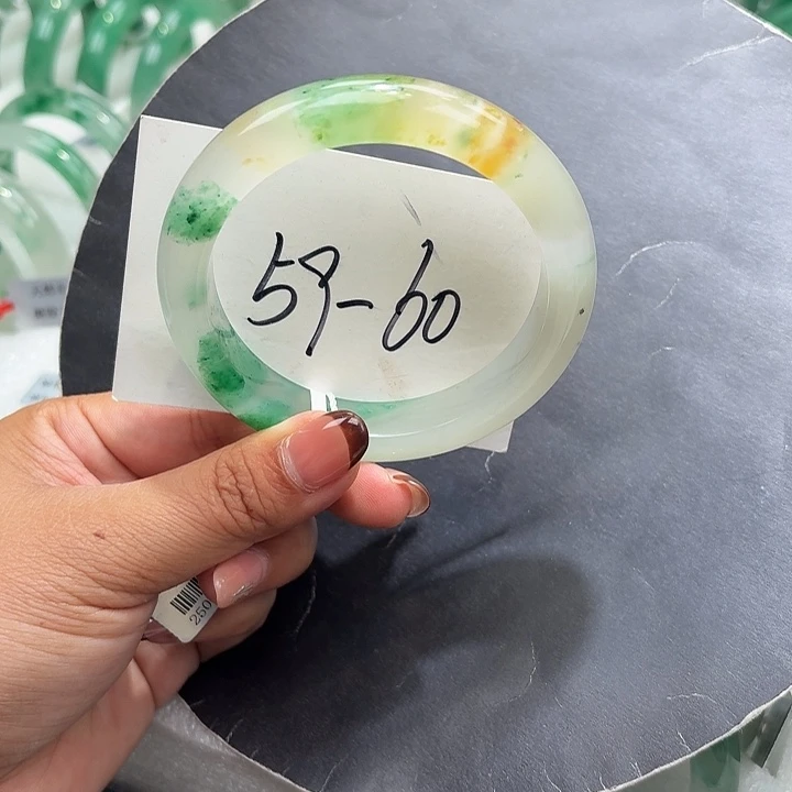 石英质玉(非洲翠)未镶嵌手镯