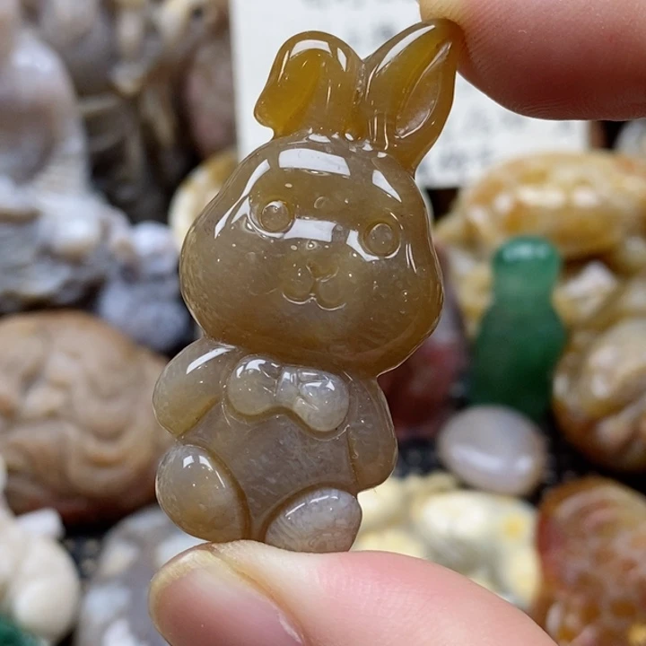 石英质玉颈饰未镶嵌