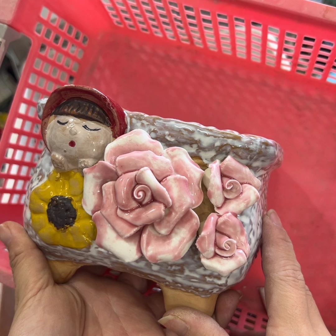 发6个花盆拍满20元发货，退款拉黑