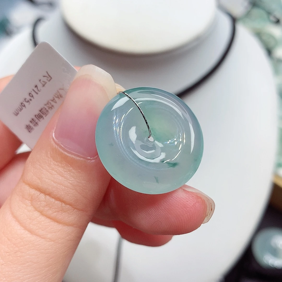 颈饰未镶嵌翡翠翡翠75，21.6/5.6