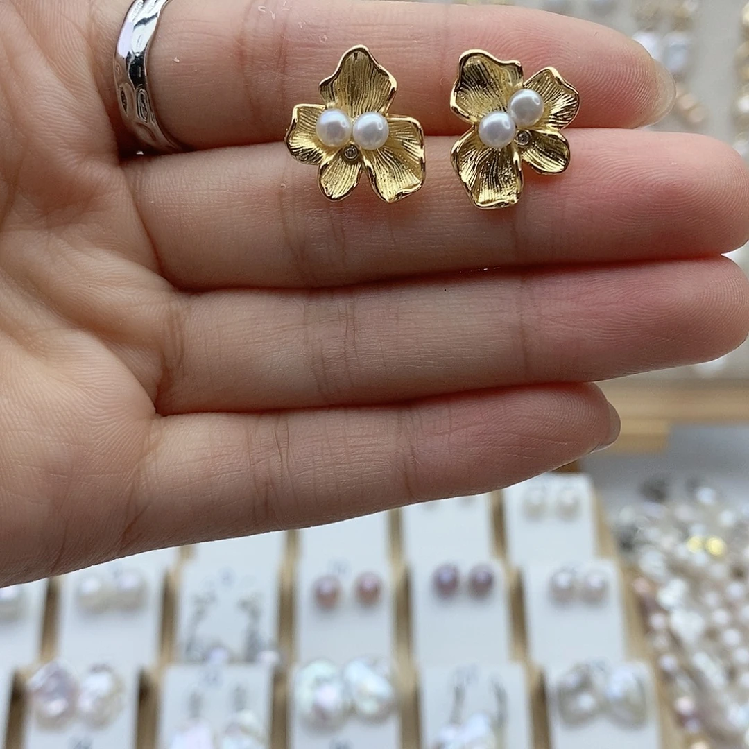 淡水珍珠耳饰未镶嵌