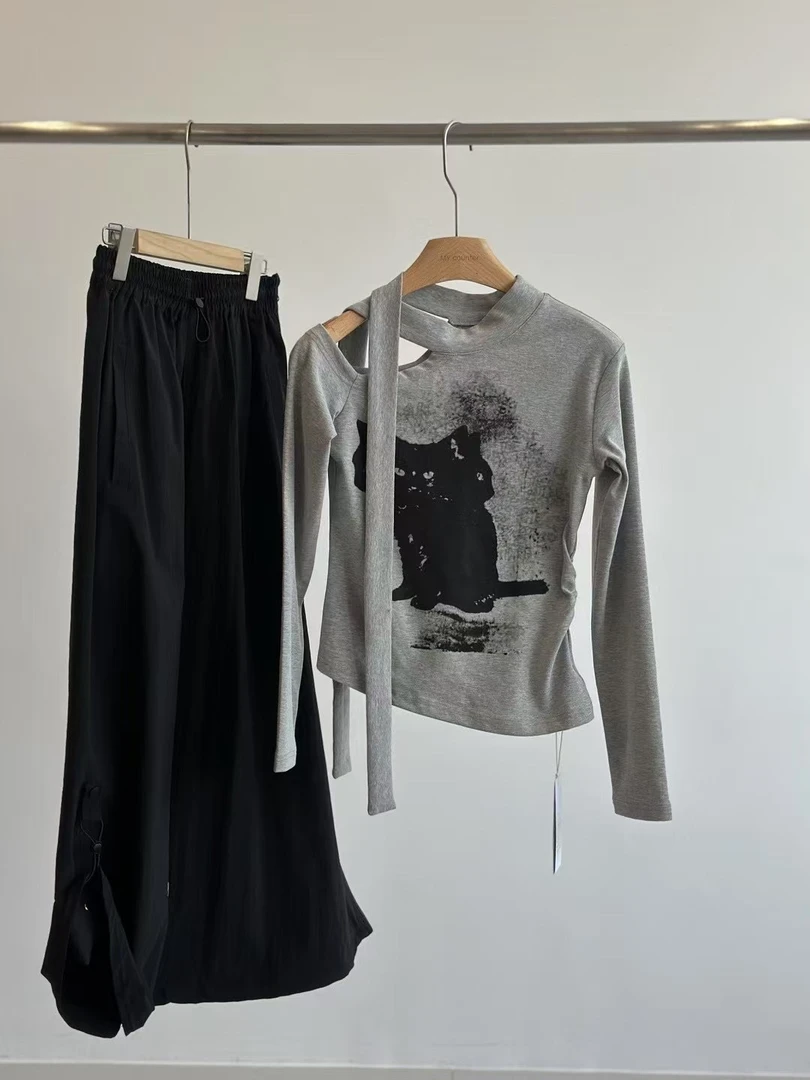 25-045款 系带挂脖猫咪印花套头衫