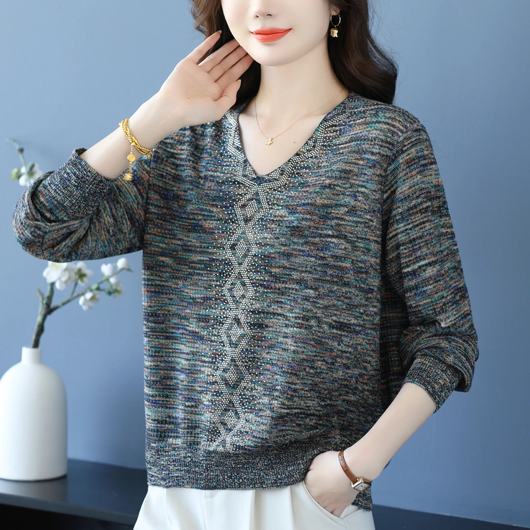 高级感花线毛衣女宽松大码烫钻打底衫2025新款洋气内搭V领针织衫
