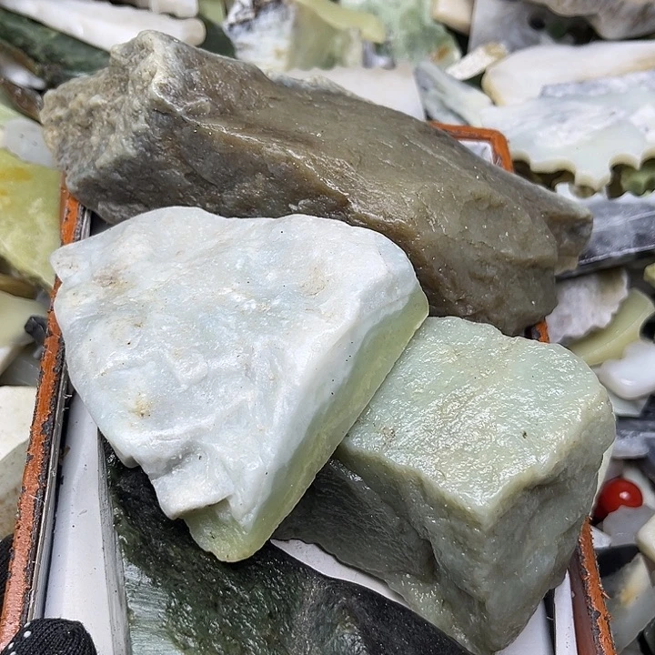 未镶嵌和田玉珠宝奇石5****3