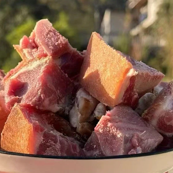 （腊蹄子）湖北宜昌长阳特产柴火烟熏腊蹄子正宗农家腊猪蹄火腿腊肉