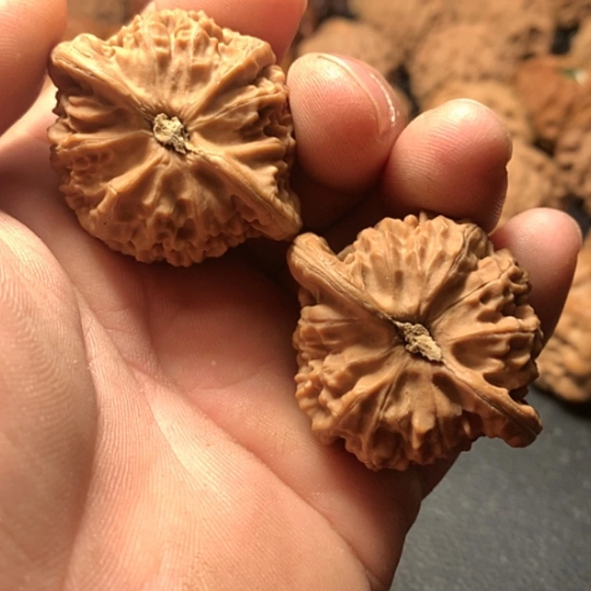 【闪购商品】吊坠文玩核桃不*宫灯