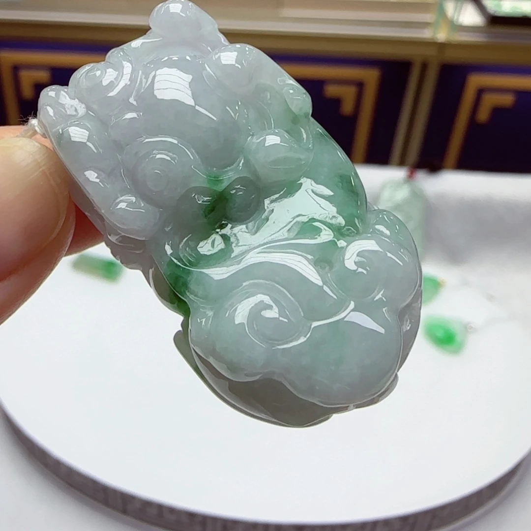 颈饰未镶嵌翡翠貔貅