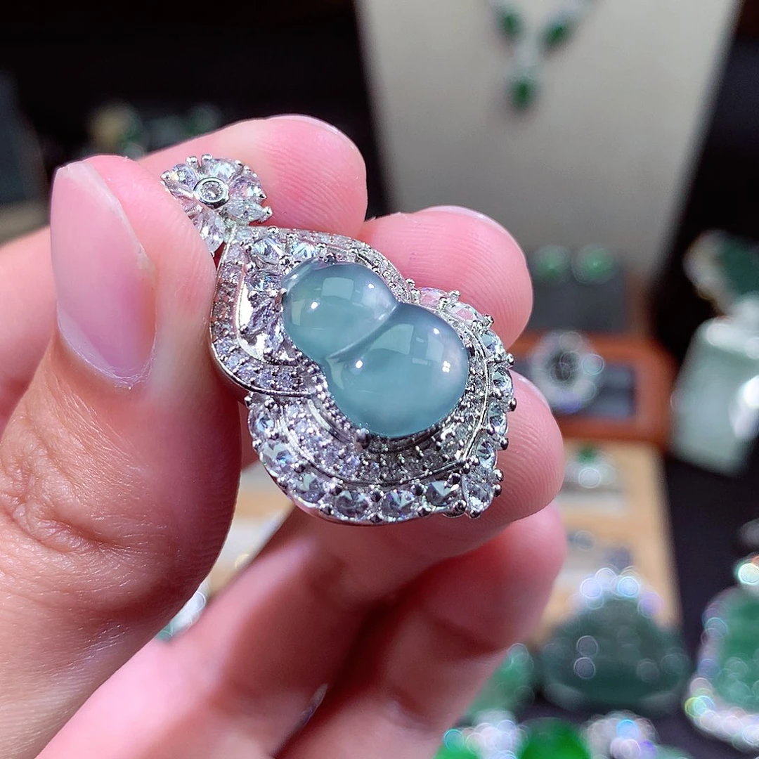 翡翠颈饰未镶嵌挂件