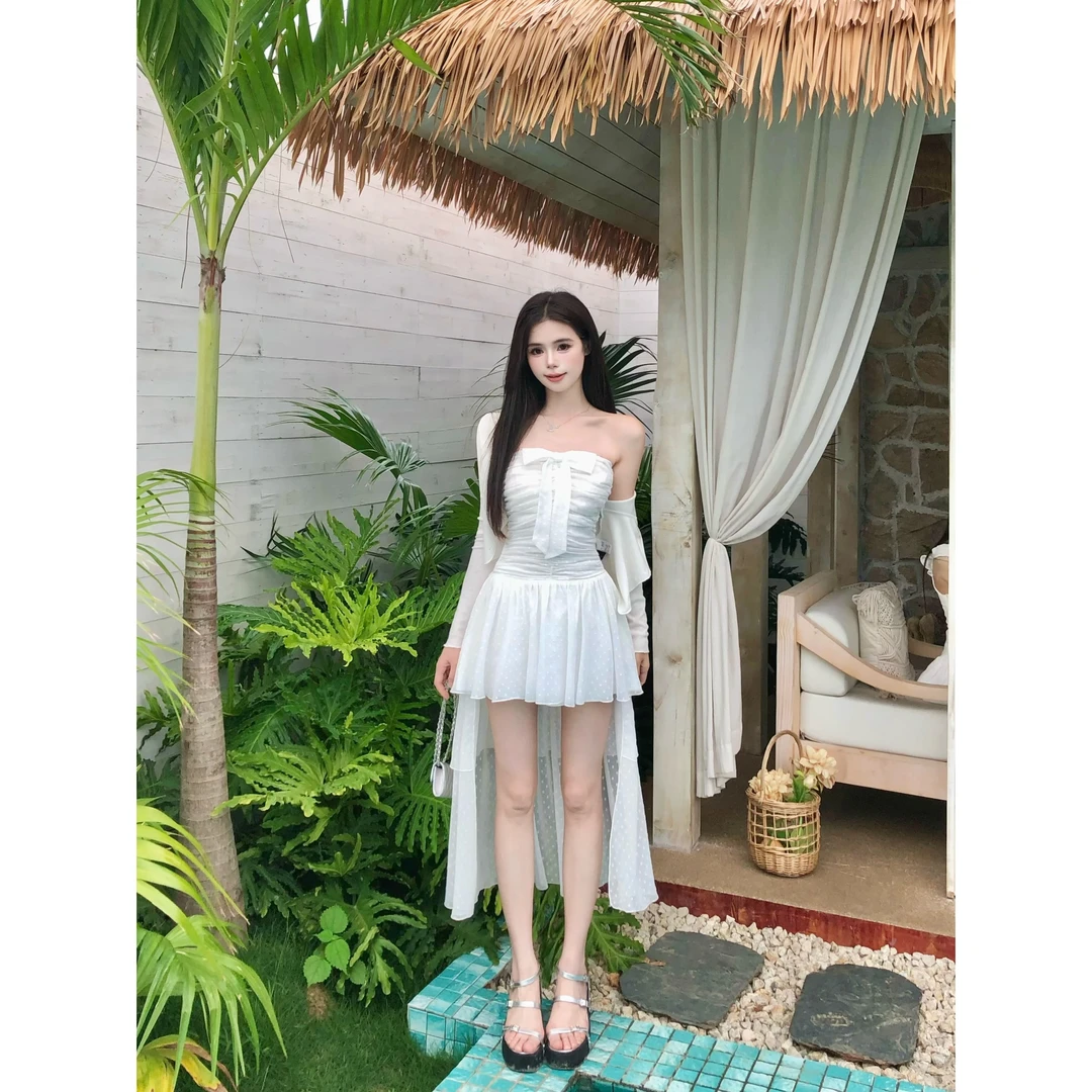 青青-画解WAHJU【夏日小白花】新款设计感修身白色少女连衣裙9373W