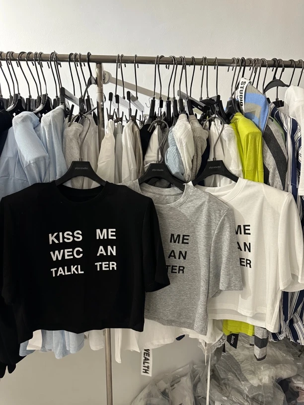 ▪️现货·韩国正版休闲简单宽松短款字母T恤