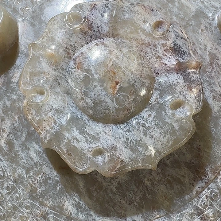 李***庆和田玉未镶嵌颈饰