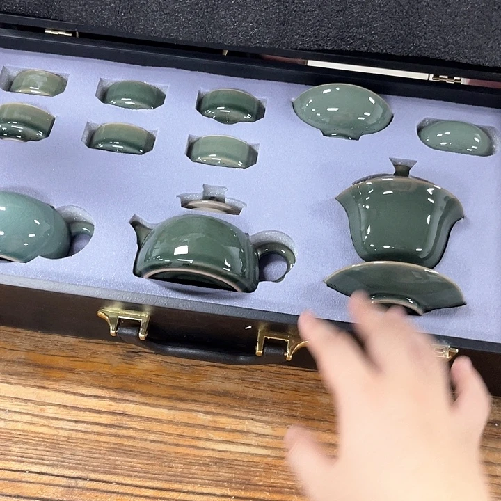 孤品茶具套装等。