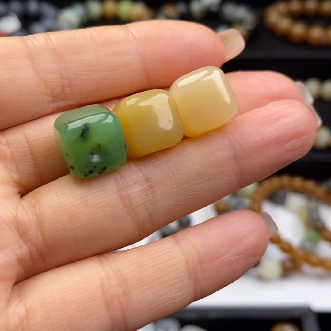 和田玉未镶嵌手串多样性发货