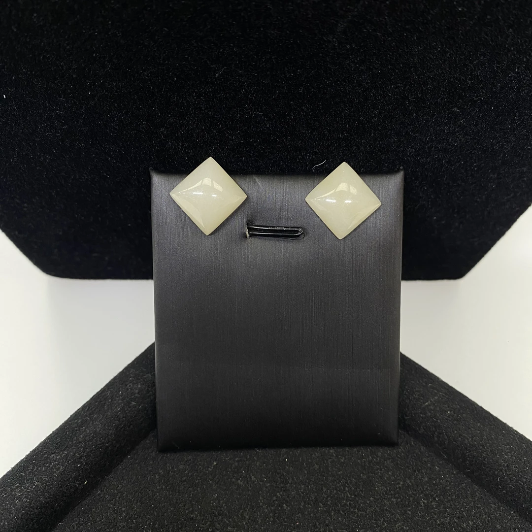 和田玉耳钉L04751