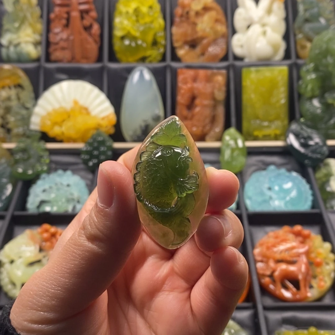 蛇纹石玉合金颈饰