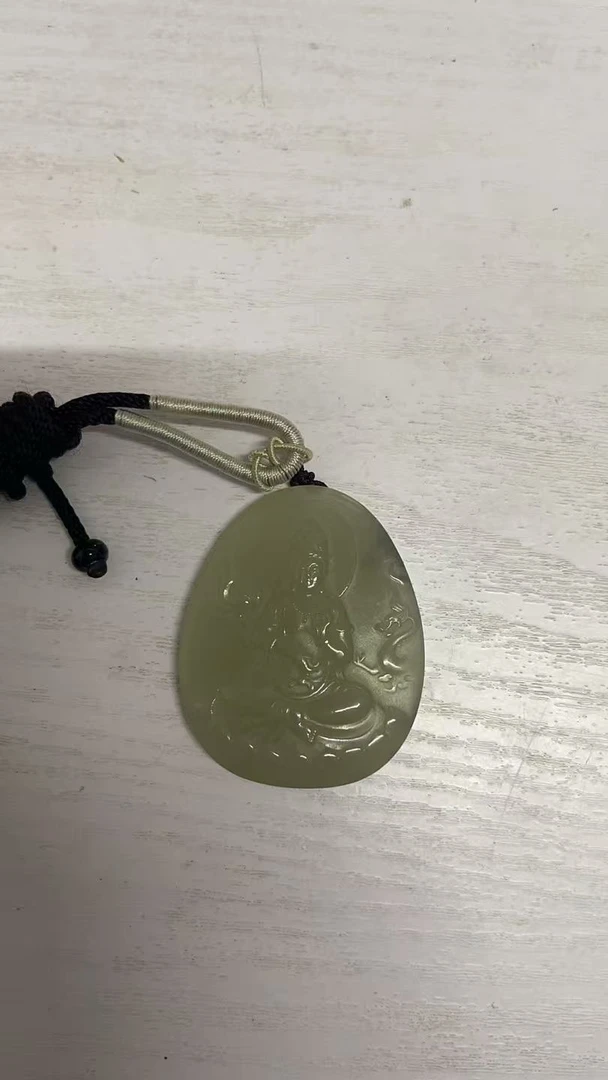 精品和田玉颈饰挂件