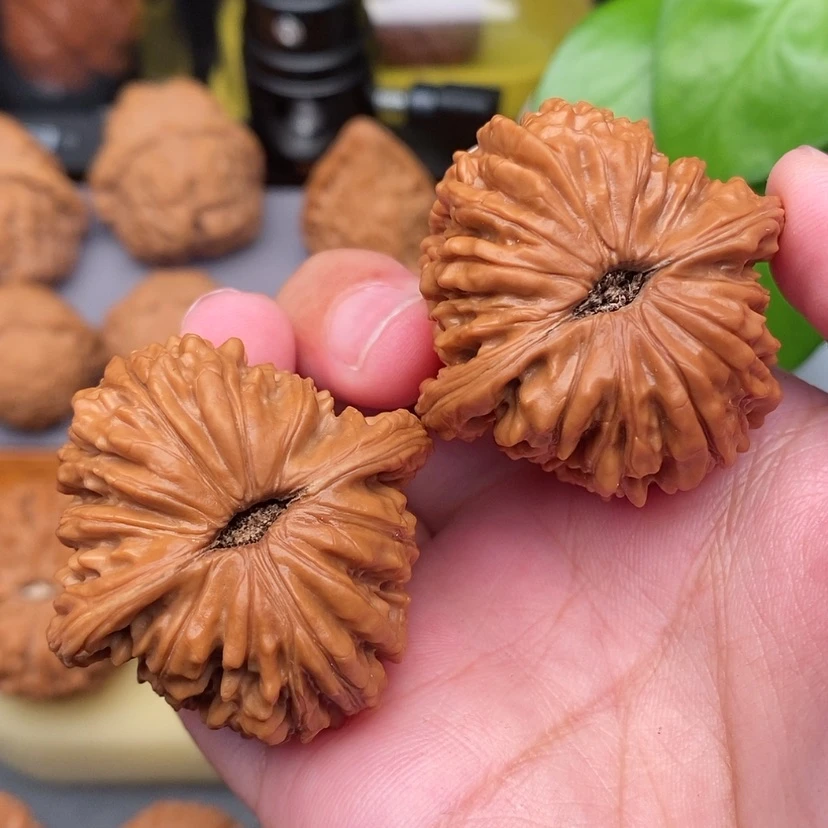 【闪购商品】文玩核桃把件平谷楼全品40