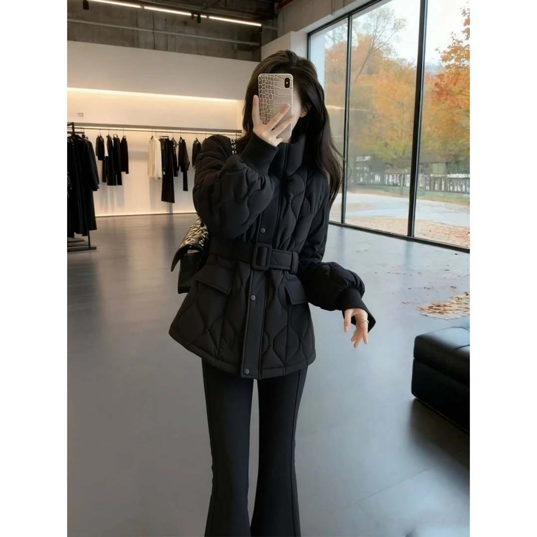 保暖棉服女款2025新款冬高级感超好看气质收腰黑色菱格夹棉厚外套