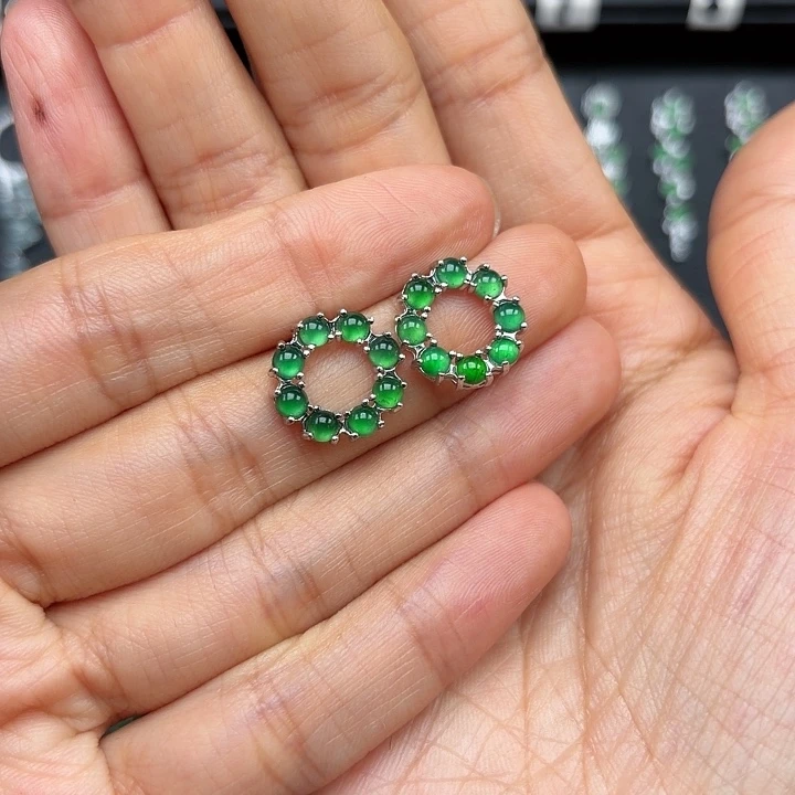 虞***翡翠银S925镶嵌耳饰