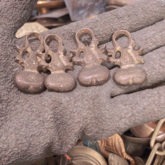 努***报闪电购铜摆件工艺品