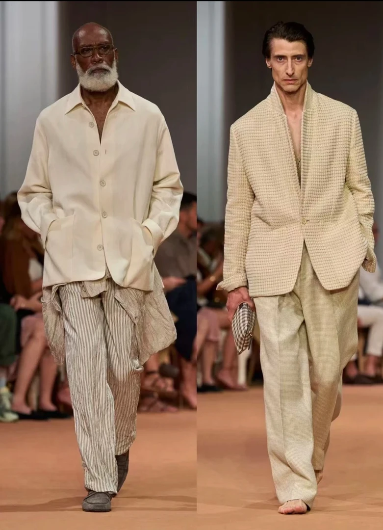 【25号链接】2025年时尚针织拼接潮流加绒卫衣男士设计师轻奢