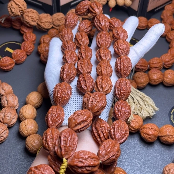 道***情手串文玩核桃脖挂