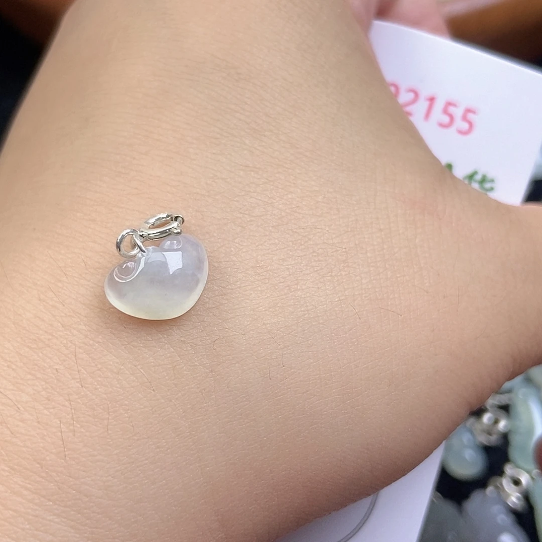 翡翠未镶嵌挂件天然