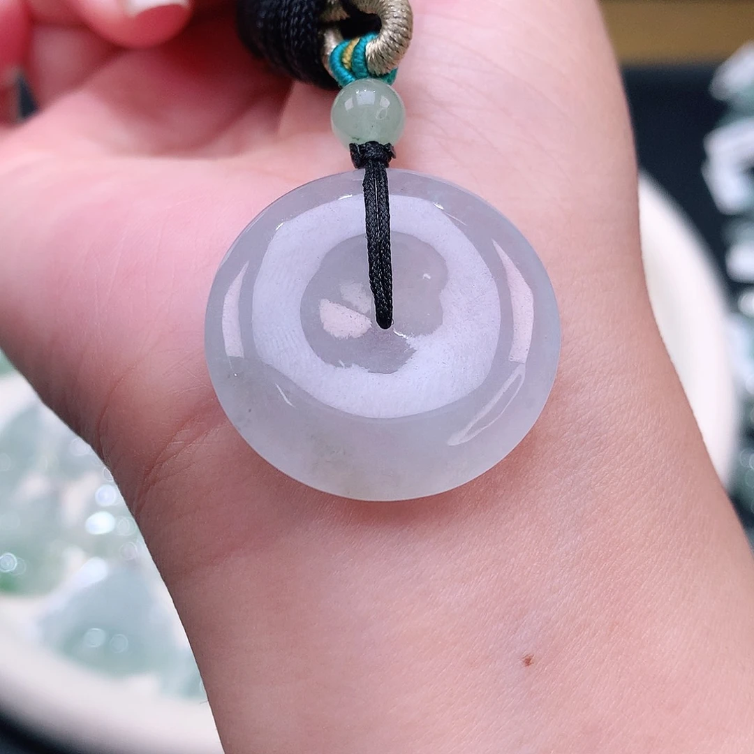 颈饰未镶嵌翡翠平安扣