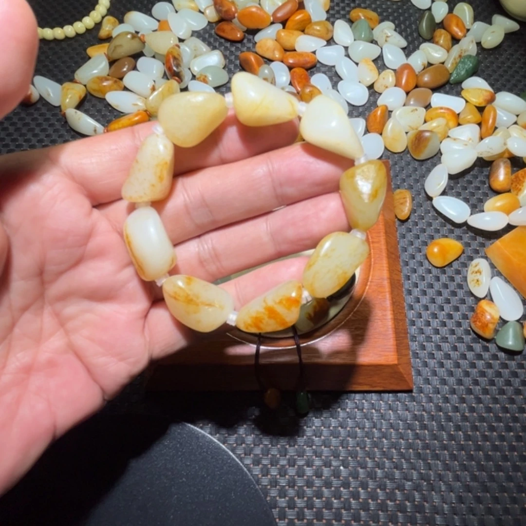 和田玉（糖玉）未镶嵌手链