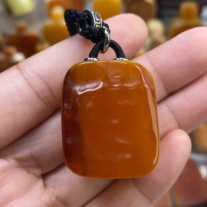 【闪购商品】琥珀颈饰未镶嵌