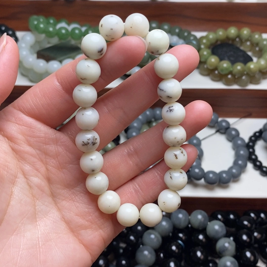 和田玉未镶嵌手串