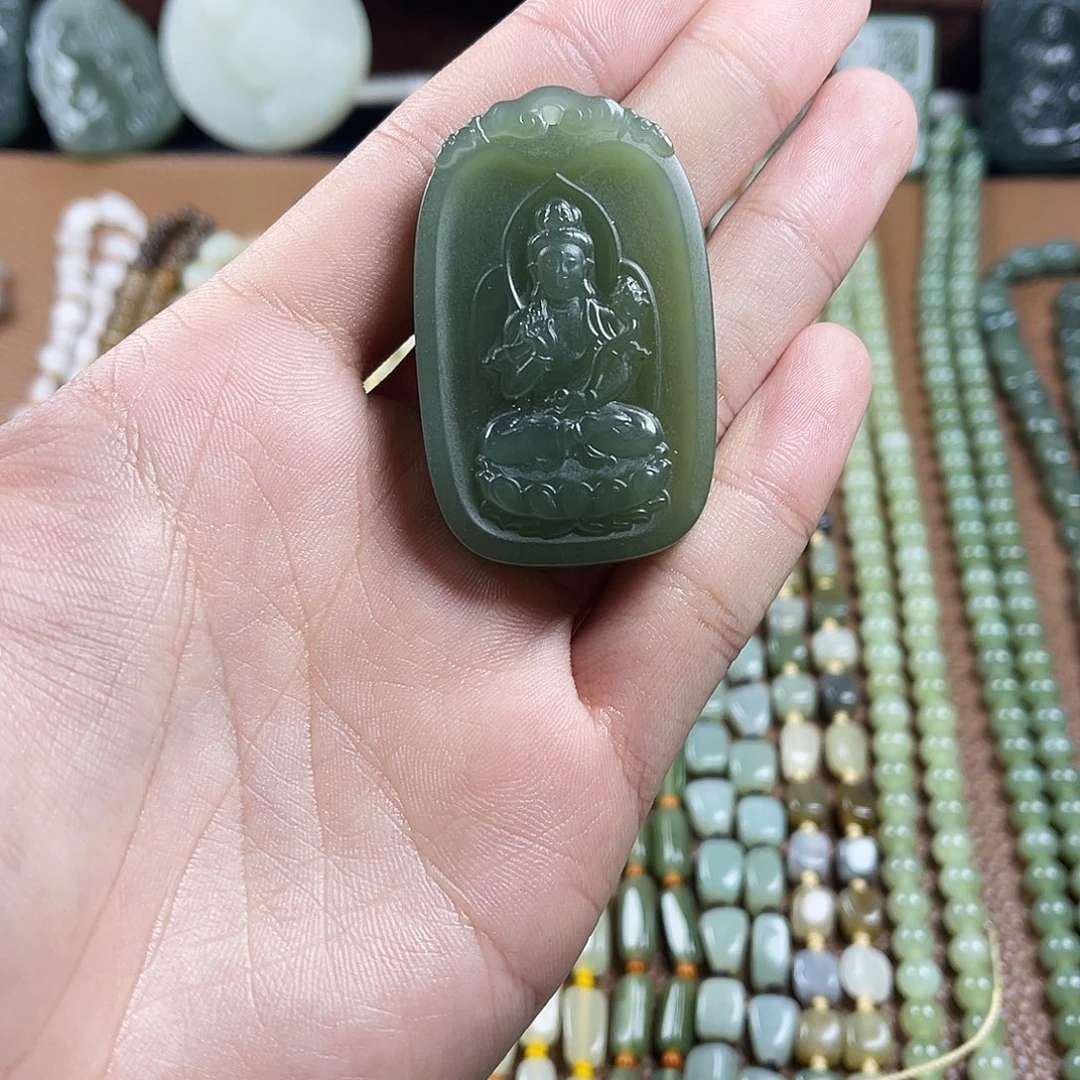 和田玉未镶嵌颈饰