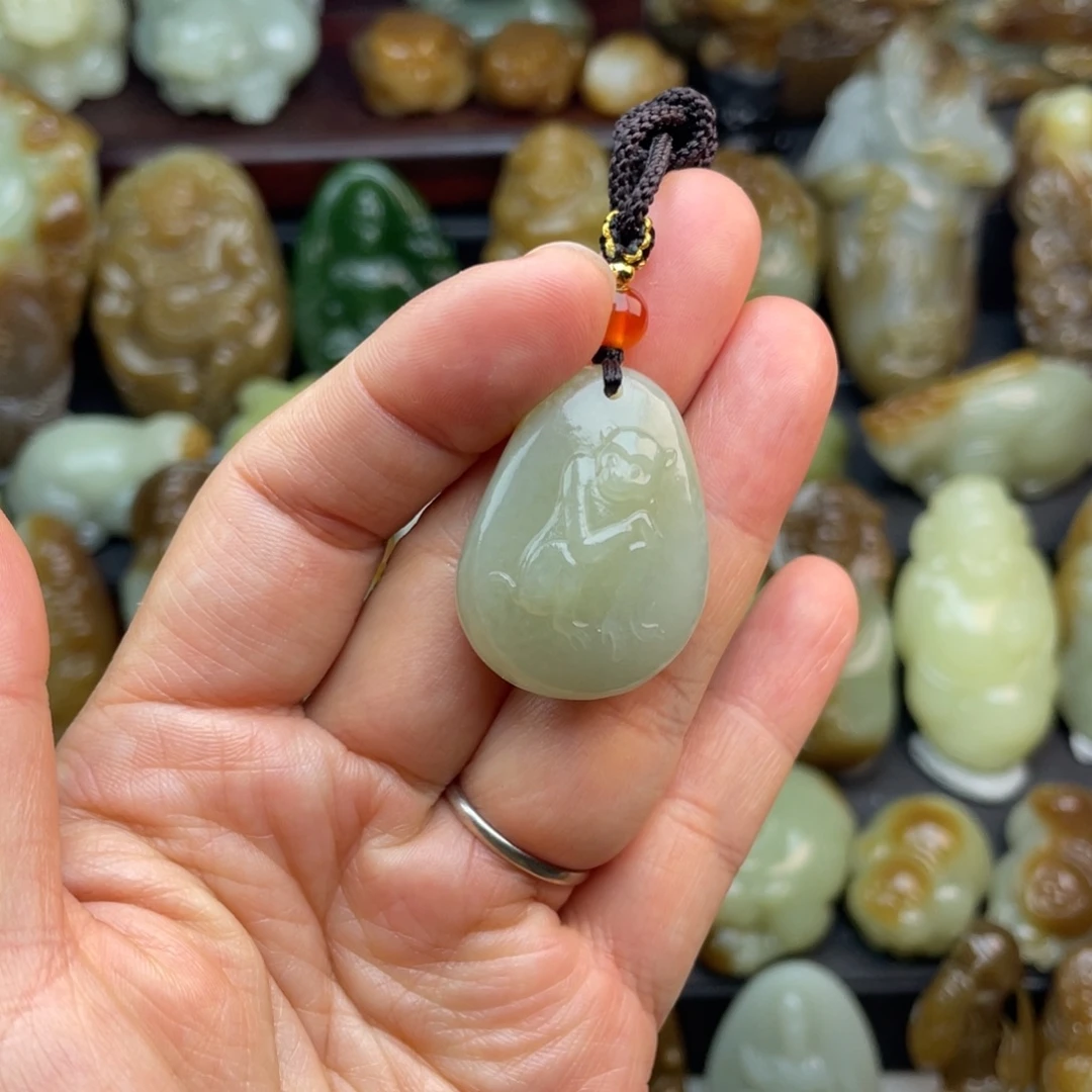 和田玉未镶嵌颈饰