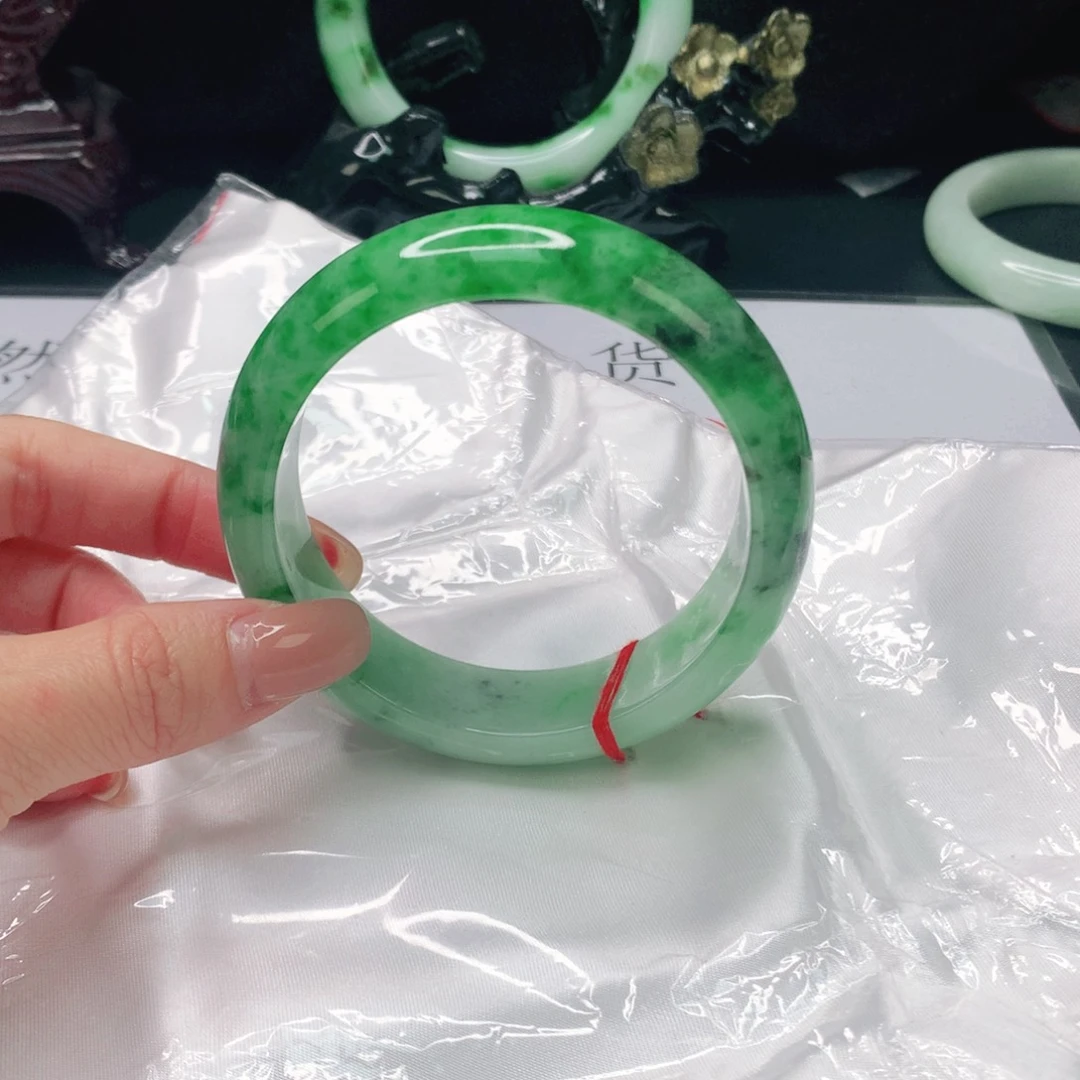 翡翠手镯未镶嵌缅甸天然A货翡翠