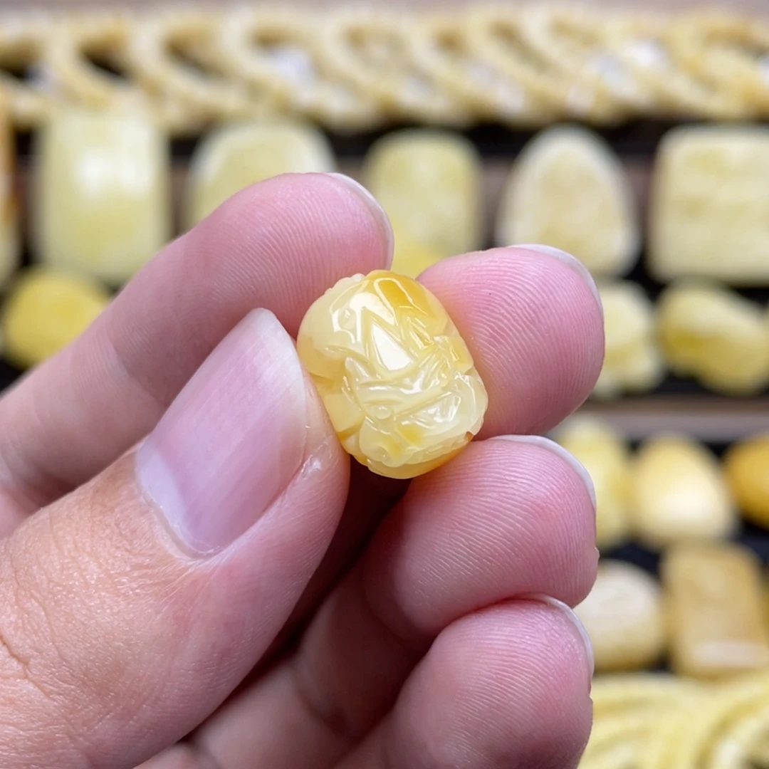 琥珀未镶嵌裸石琥珀蜜蜡
