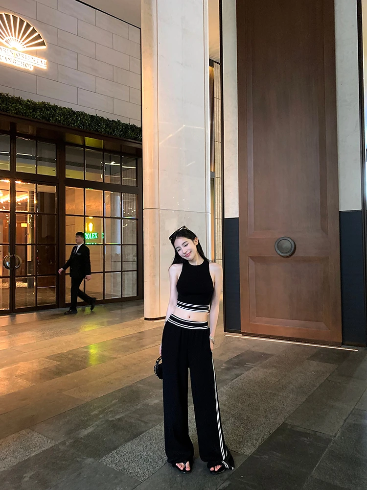 慵懒运动圆领工字打底背心套装女夏季高腰垂感直筒裤短款休闲套装