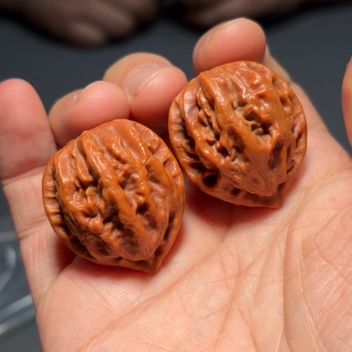 文玩核桃吊坠八棱7674