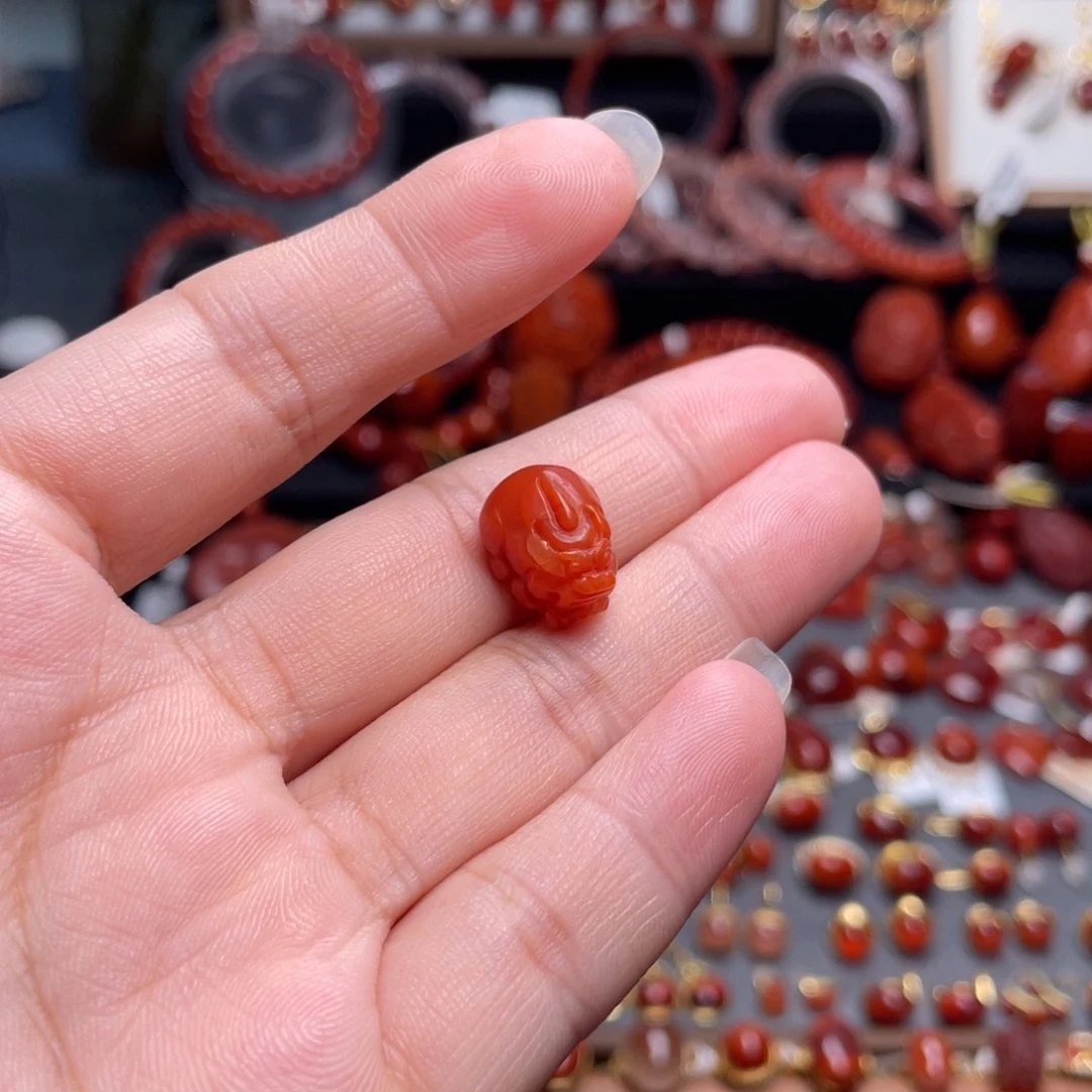 南红玛瑙未镶嵌貔貅