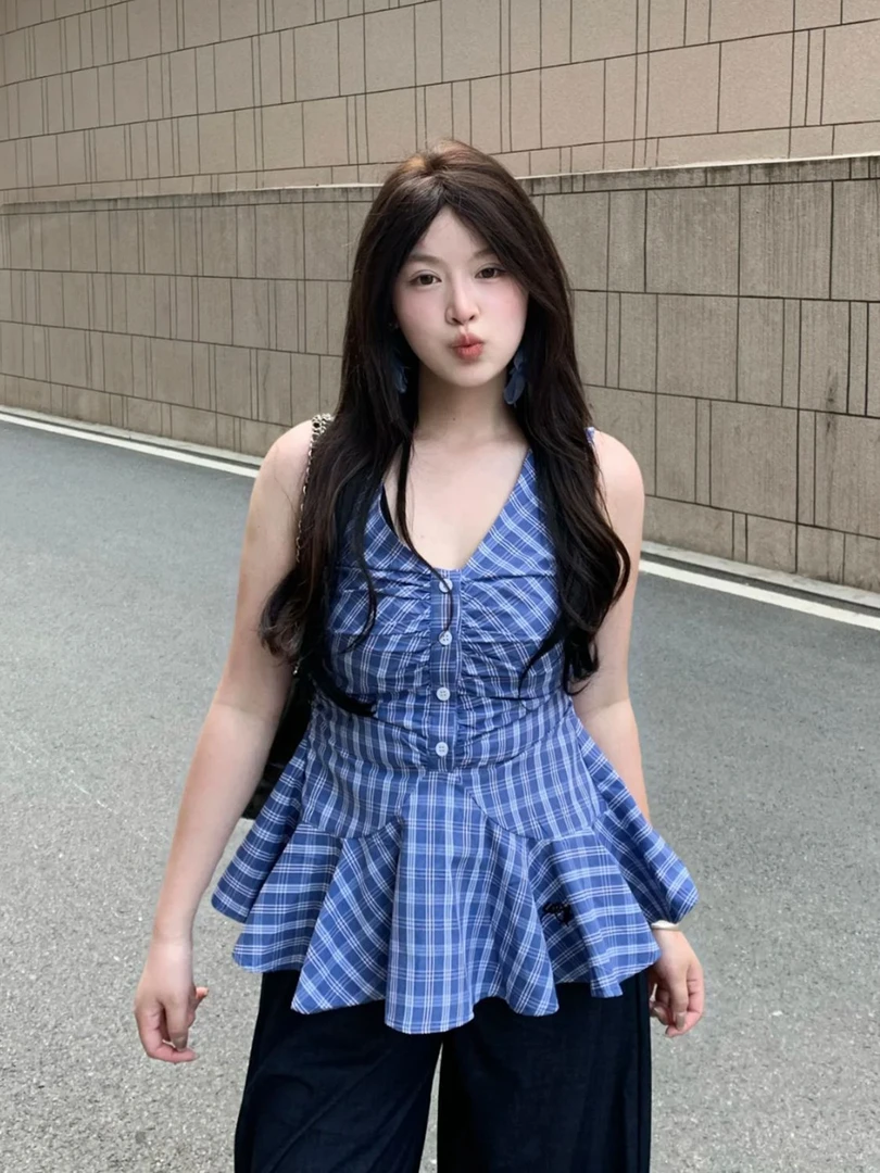 大码女装蓝色格子复古吊带背心女夏季新款胖mm褶皱显瘦无袖上衣女