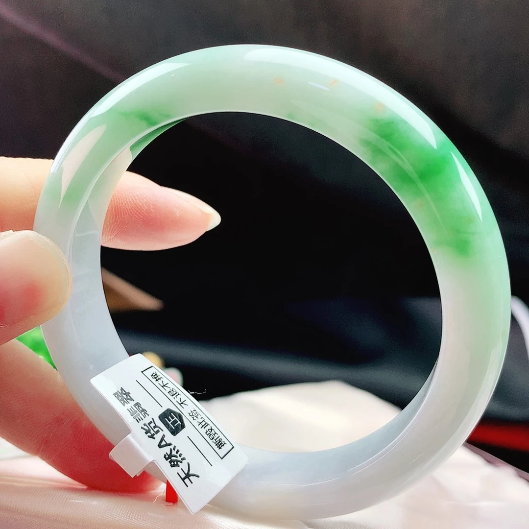 未镶嵌手镯翡翠57辣绿