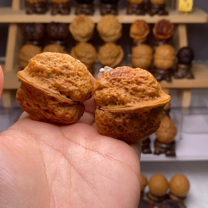 文玩核桃吊坠41滇王古蟾Y46