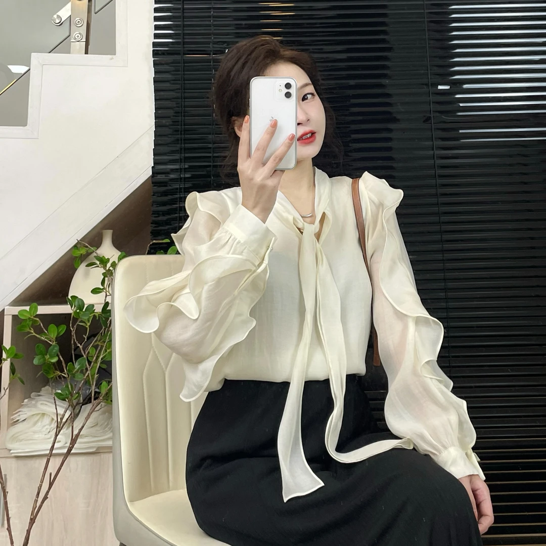 春季新款气质纯色法式高级感上衣小众设计感飘逸减龄上衣