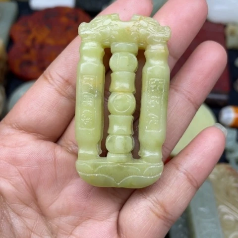 蛇纹石玉未镶嵌颈饰15