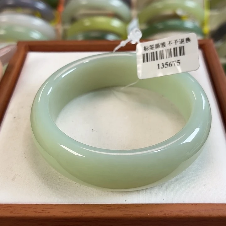 和田玉未镶嵌手镯50+