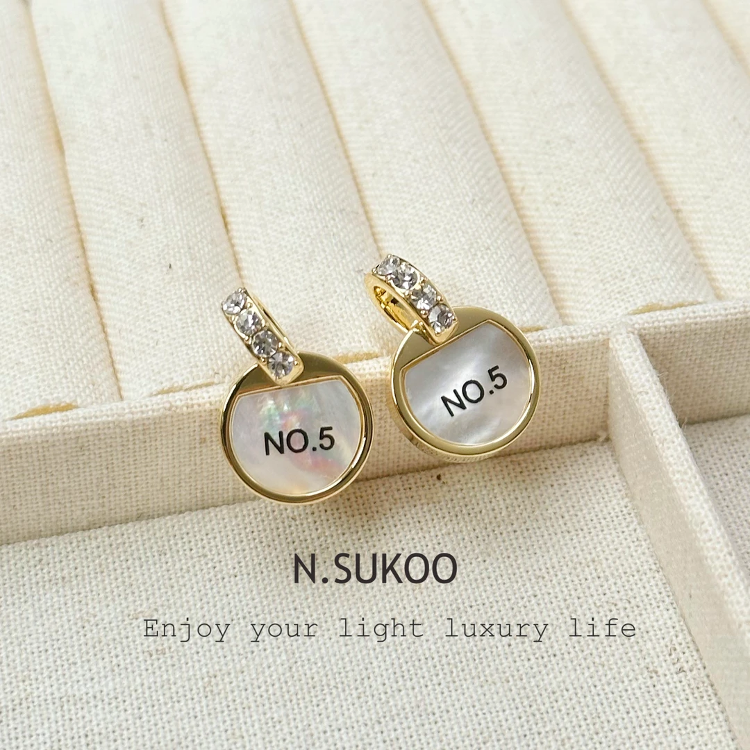 铜合金合成锆石耳饰 E0288 时尚简约气质百搭时髦小香风耳环